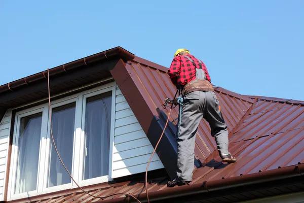 Questions to Ask Your Roofing Contractor in Rochester Before Starting